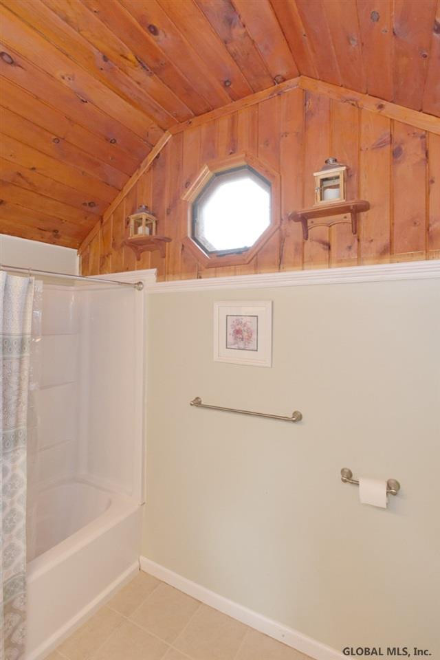 111 Fonda Road Cohoes, NY 12047 - Photo 23 of 33 Photo 24