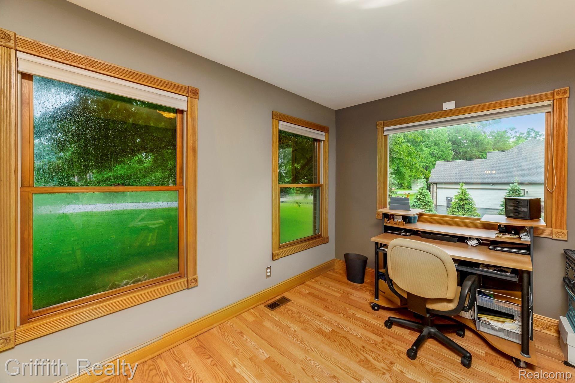 1899 Clover Ridge Drive Howell, MI 48843 - Photo 11 of 28 010-photo-office-7163804.jpg