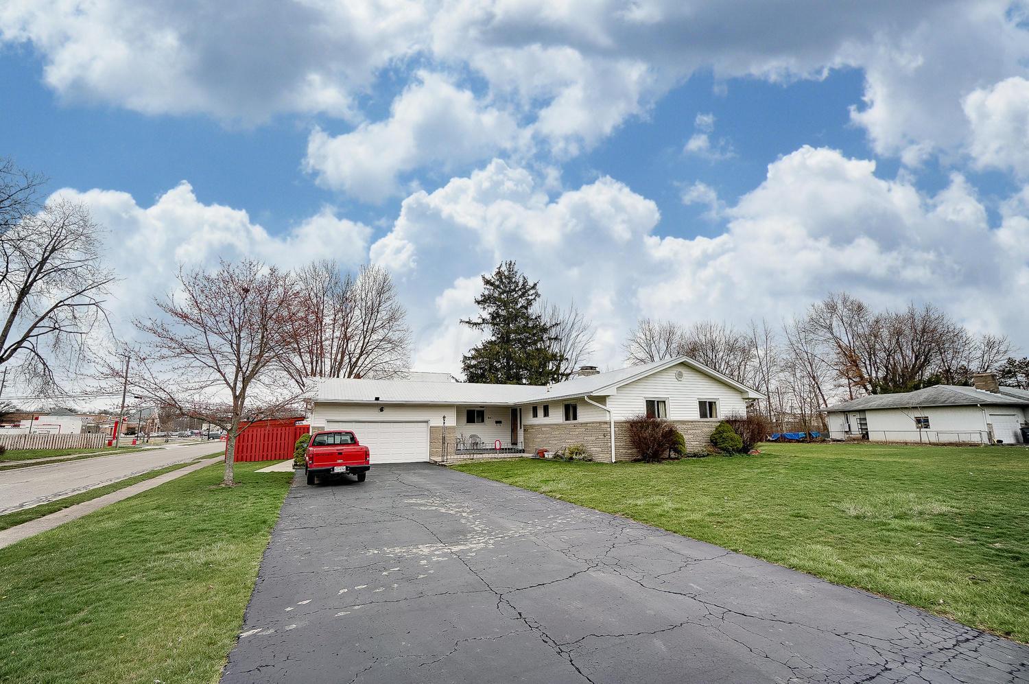 840 Ross Road Columbus, OH 43213 - Photo 2 of 47