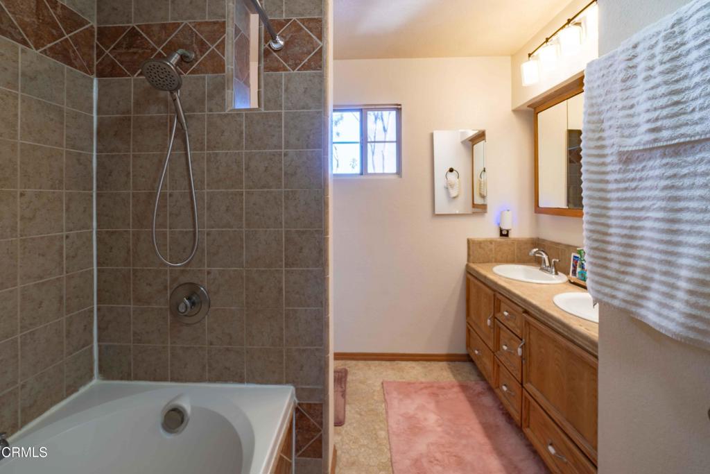 635 East Pleasant Valley Road Port Hueneme, CA 93041 - Photo 15 of 17