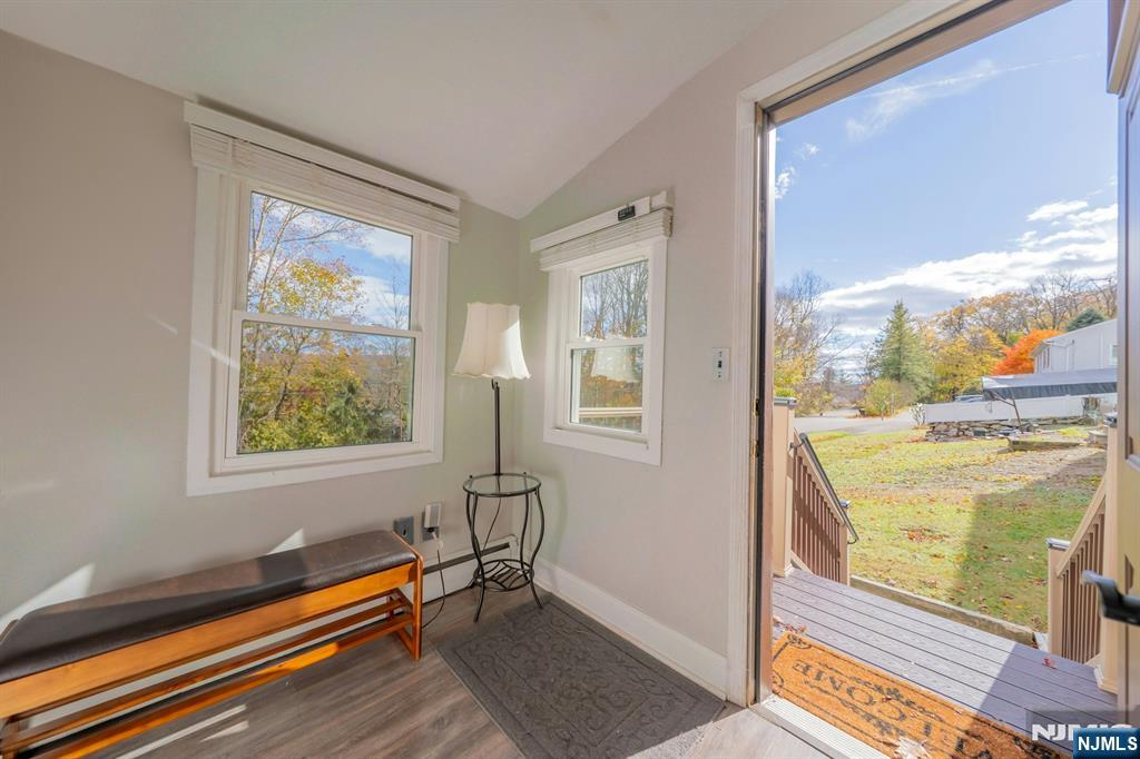 39 Delaware Road West Milford, NJ 07421 - Photo 5 of 37