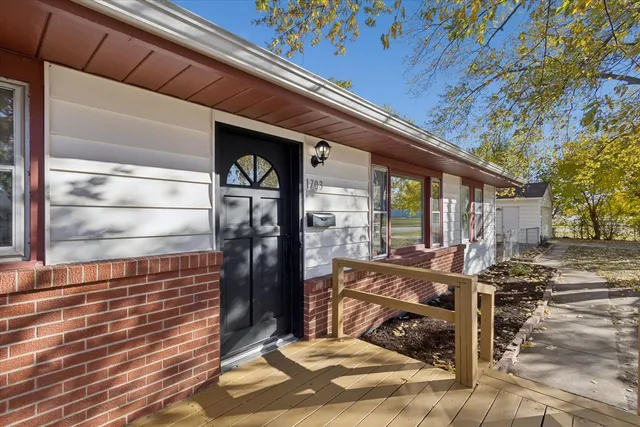 a view of an outdoor space