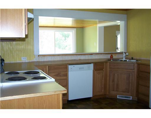 104 Waterville Road Belfast, ME 04915 - Photo 3 of 17 Kitchen.