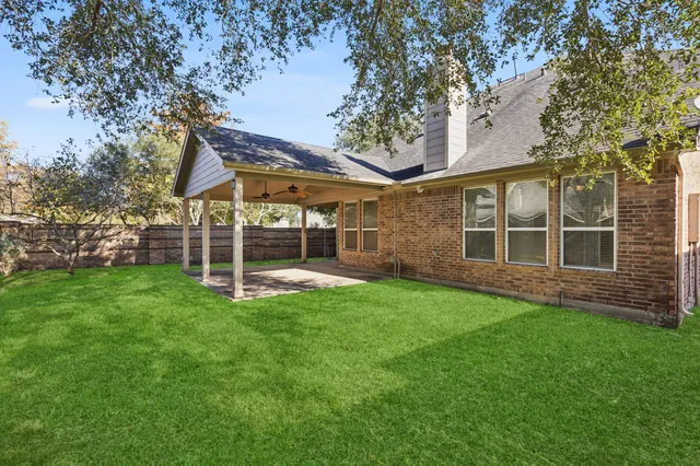 $520,000 | 9631 West Amber Bluff Lane, Katy, TX 77494