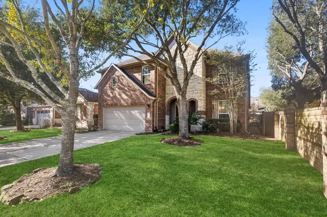 $520,000 | 9631 West Amber Bluff Lane, Katy, TX 77494
