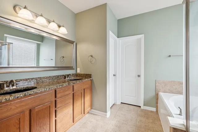 $520,000 | 9631 West Amber Bluff Lane, Katy, TX 77494