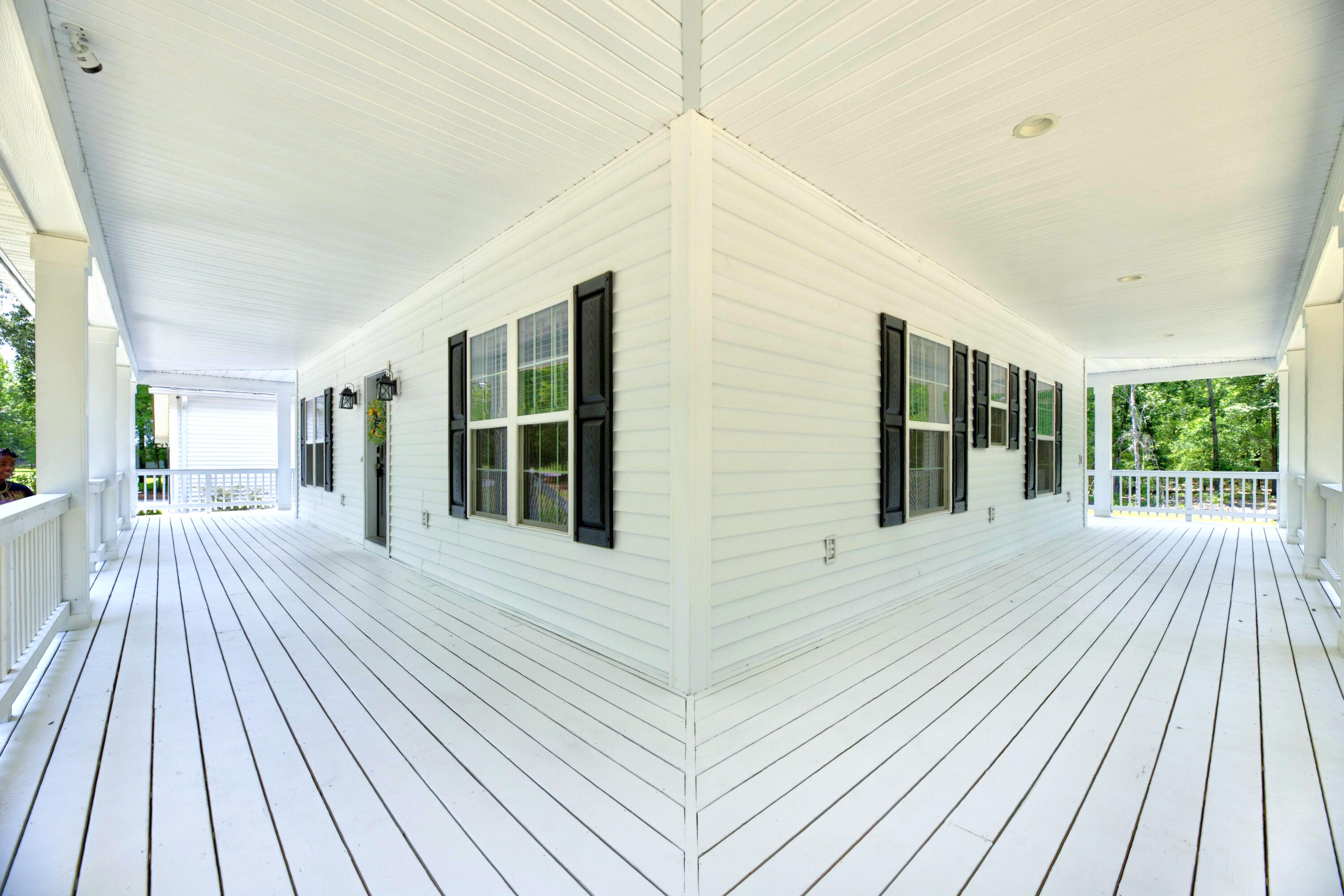 315 Griffith Lane Elloree, SC 29047 - Photo 6 of 40 Wrap Around Porch