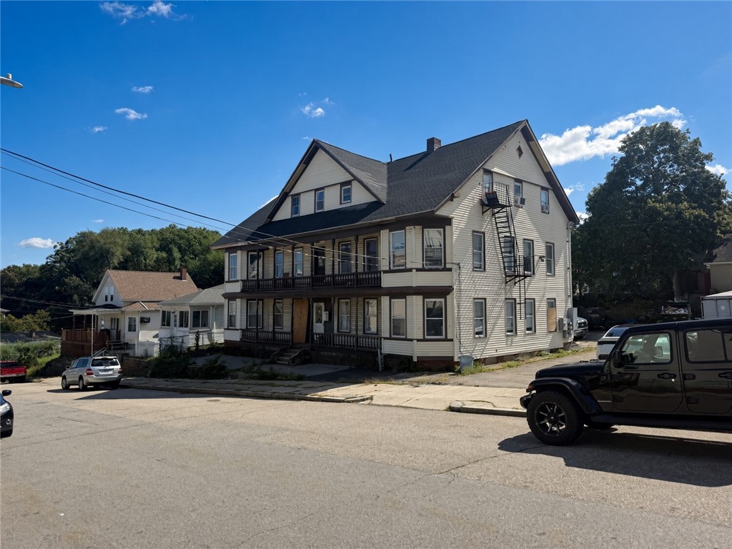 499 Willow Street Woonsocket, RI 02895 - Photo 2 of 40 Gallery Image 2