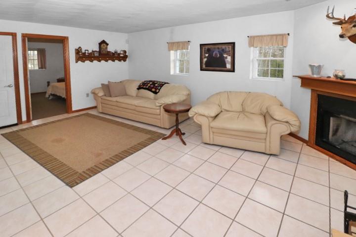 22441 Rockdale Road Cambridge Springs, PA 16403 - Photo 6 of 22 a living room with furniture