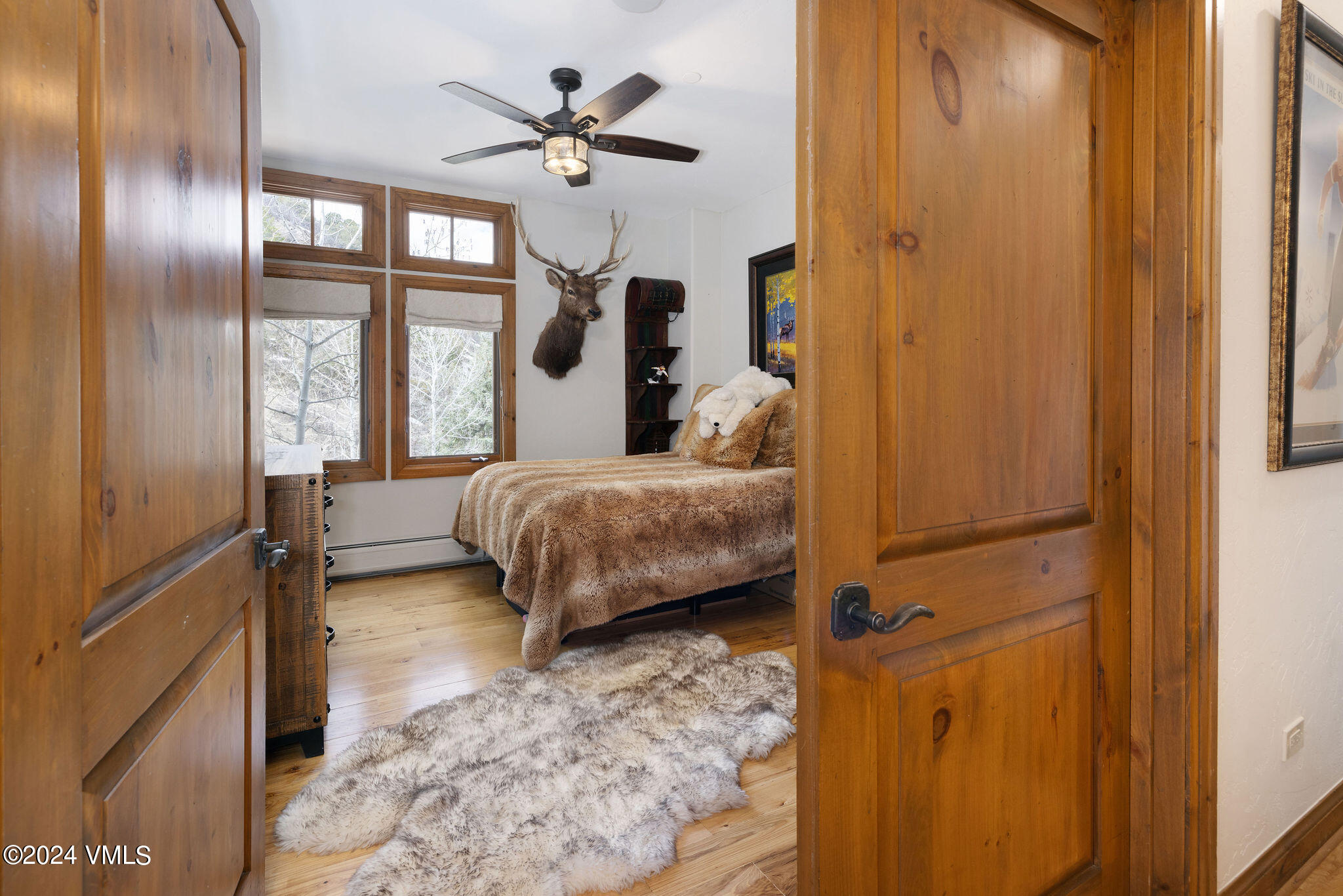 160 Cresta Road, Unit R306 Edwards, CO 81632 - Photo 11 of 12 alpine_club_306_interior_bed03