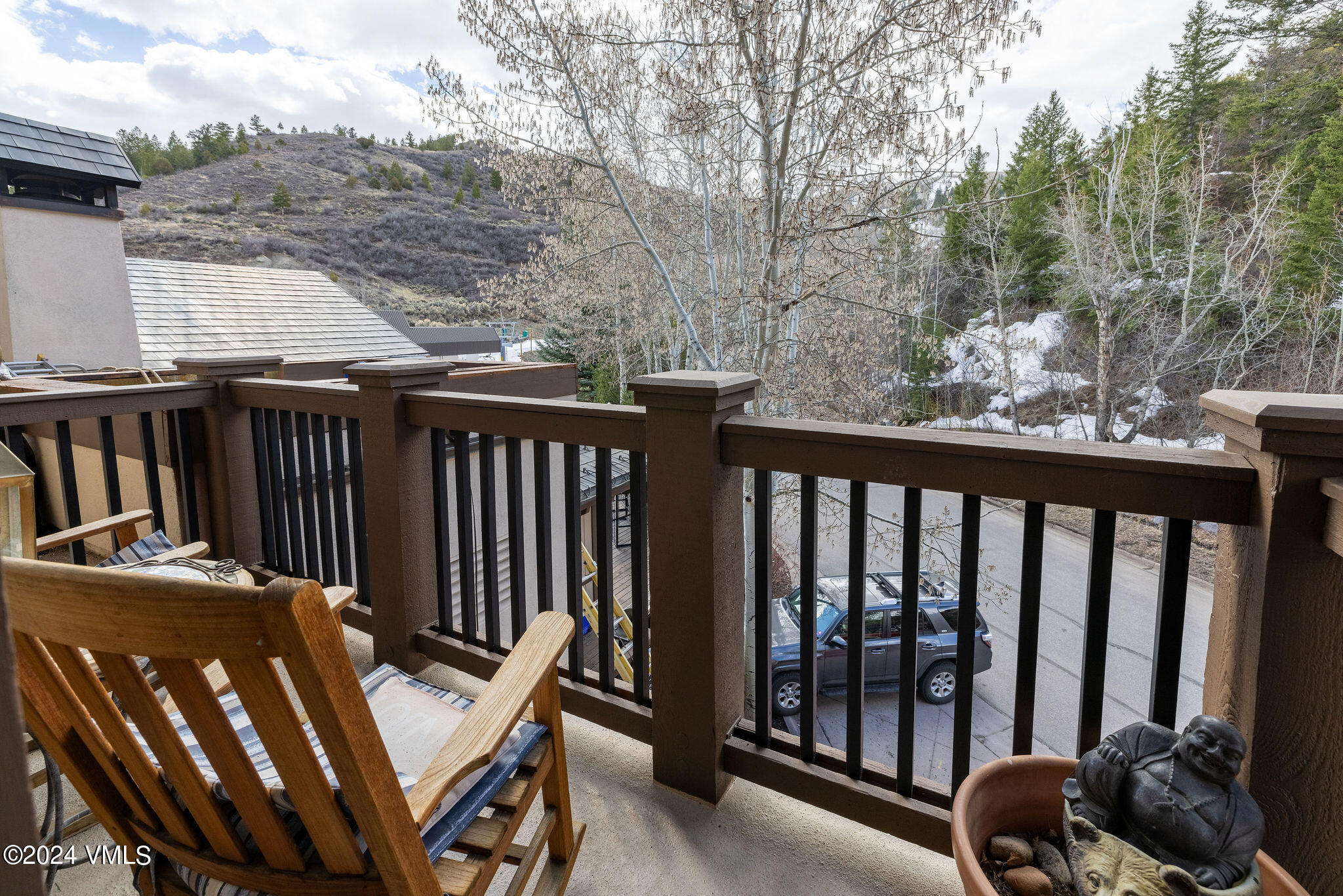 160 Cresta Road, Unit R306 Edwards, CO 81632 - Photo 7 of 12 alpine_club_306_exterior_deck02