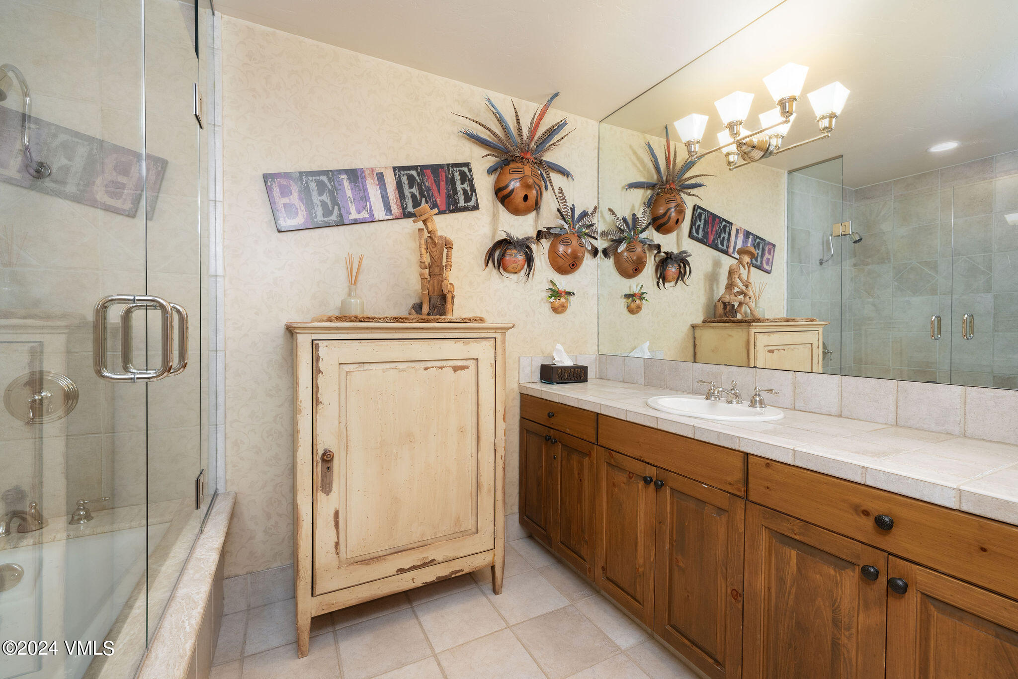 160 Cresta Road, Unit R306 Edwards, CO 81632 - Photo 9 of 12 alpine_club_306_interior_bath09