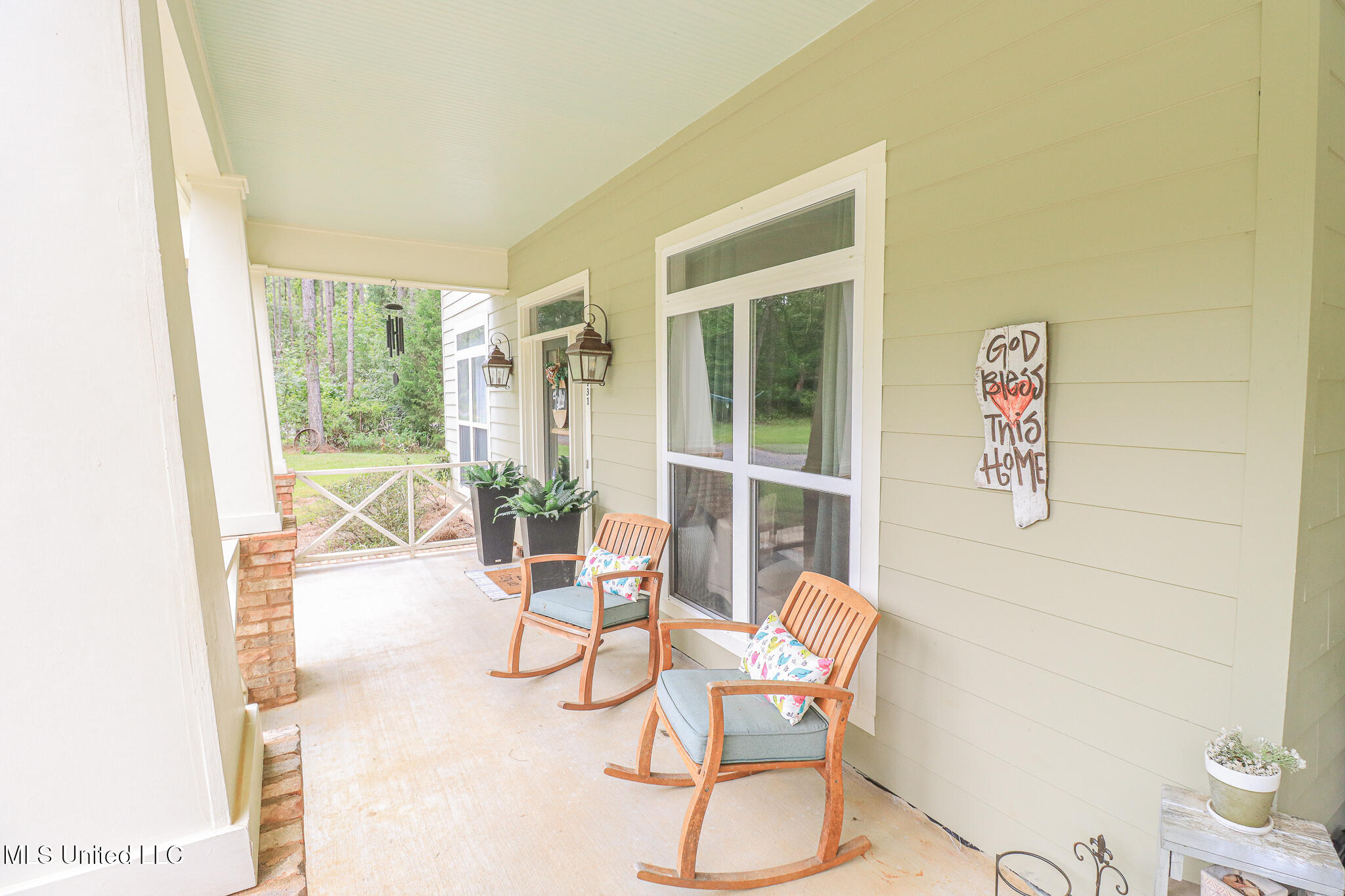 3131 Highway 43 Brandon, MS 39047 - Photo 12 of 58 porch 2