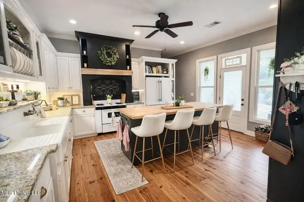 $585,000 | 3131 Highway 43, Brandon, MS 39047