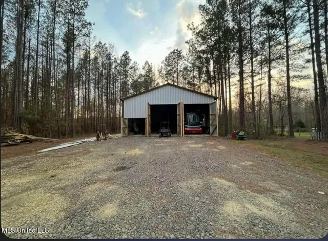 $585,000 | 3131 Highway 43, Brandon, MS 39047