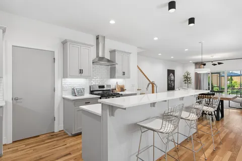 $1,000,000 | 2815 West Kirkwood Avenue, Nashville, TN 37204