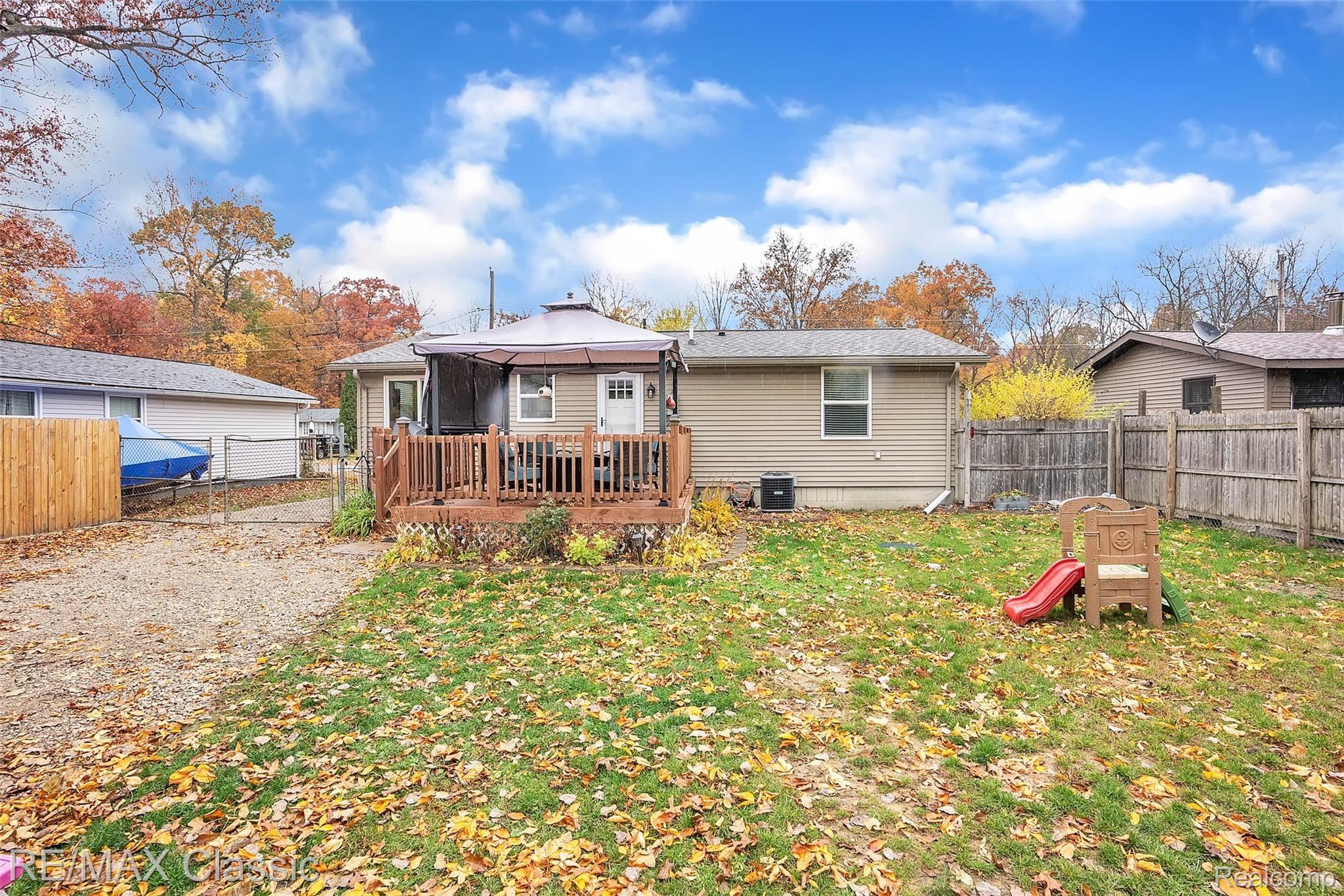 647 Snyder Road Highland, MI 48357 - Photo 22 of 25 647-Snyder-Rd-30.jpg