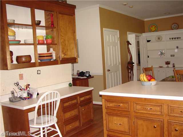 3485 River Ridge Road Pfafftown, NC 27040 - Photo 6 of 16 Kitchen.