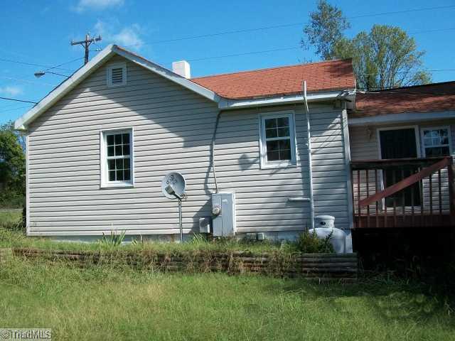 4416 Reidsville Road Winston-Salem, NC 27101 - Photo 2 of 5 Exterior Back.