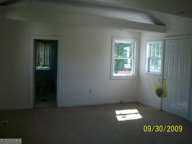 4416 Reidsville Road Winston-Salem, NC 27101 - Photo 4 of 5 Living Room.