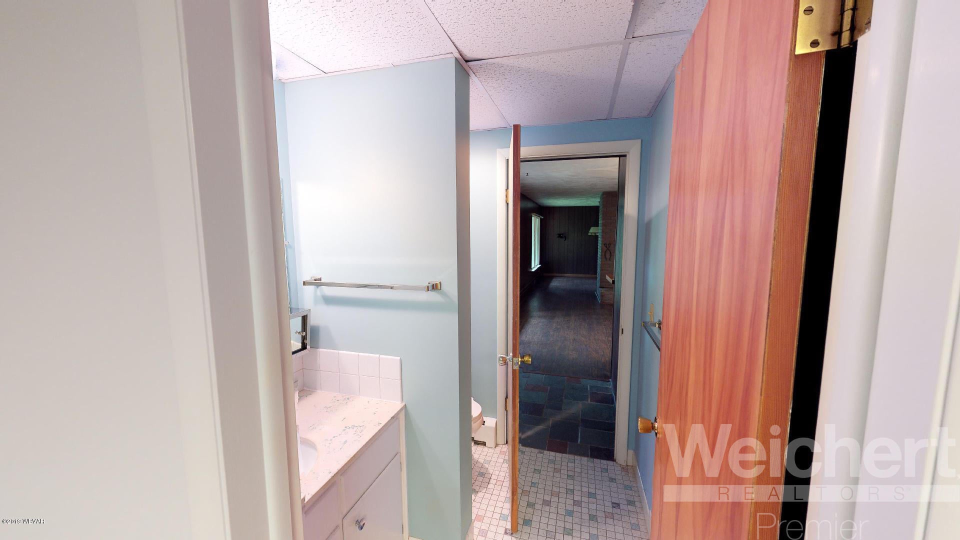 44 Grandview Road Williamsport, PA 17701 - Photo 33 of 50 LL bath