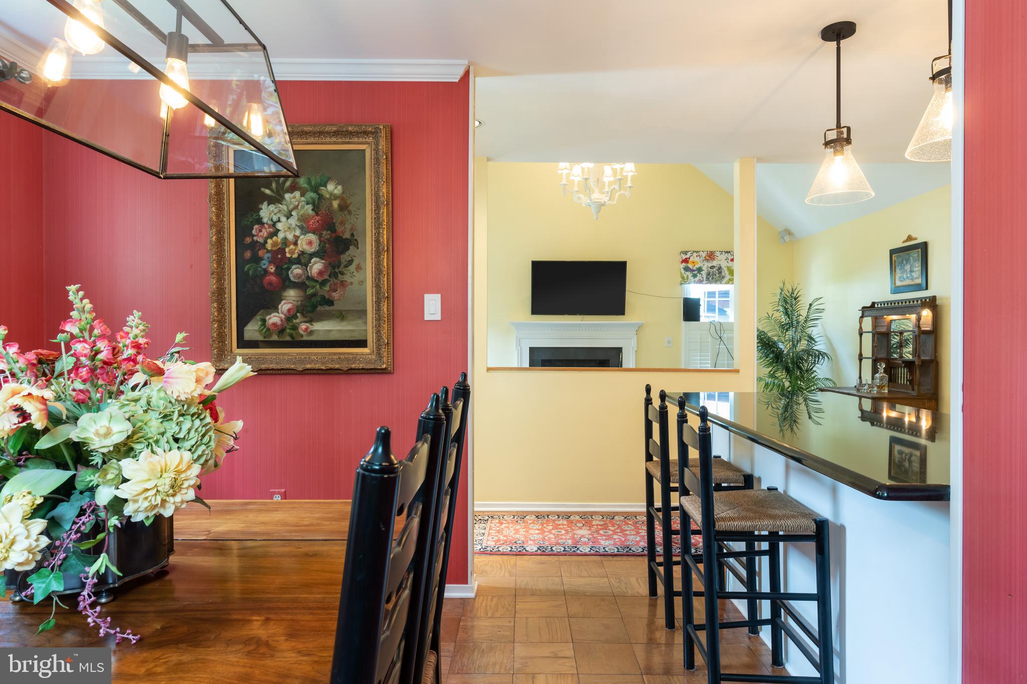Dining Room and Kitchen Breakfast Bar