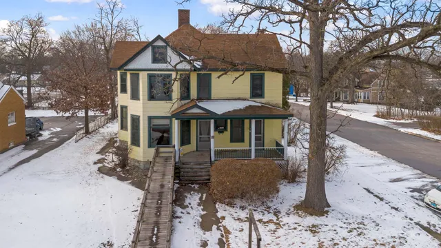 $299,000 | 1322 Main Street, Crete, IL 60417