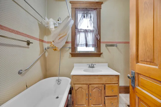 $299,000 | 1322 Main Street, Crete, IL 60417