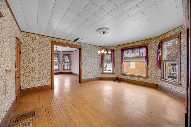 $299,000 | 1322 Main Street, Crete, IL 60417