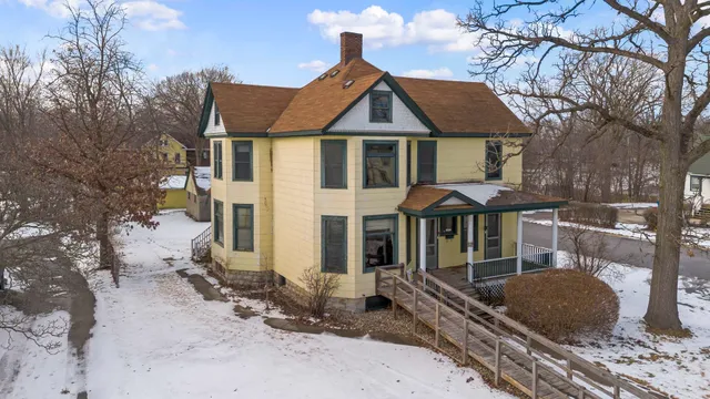 $299,000 | 1322 Main Street, Crete, IL 60417