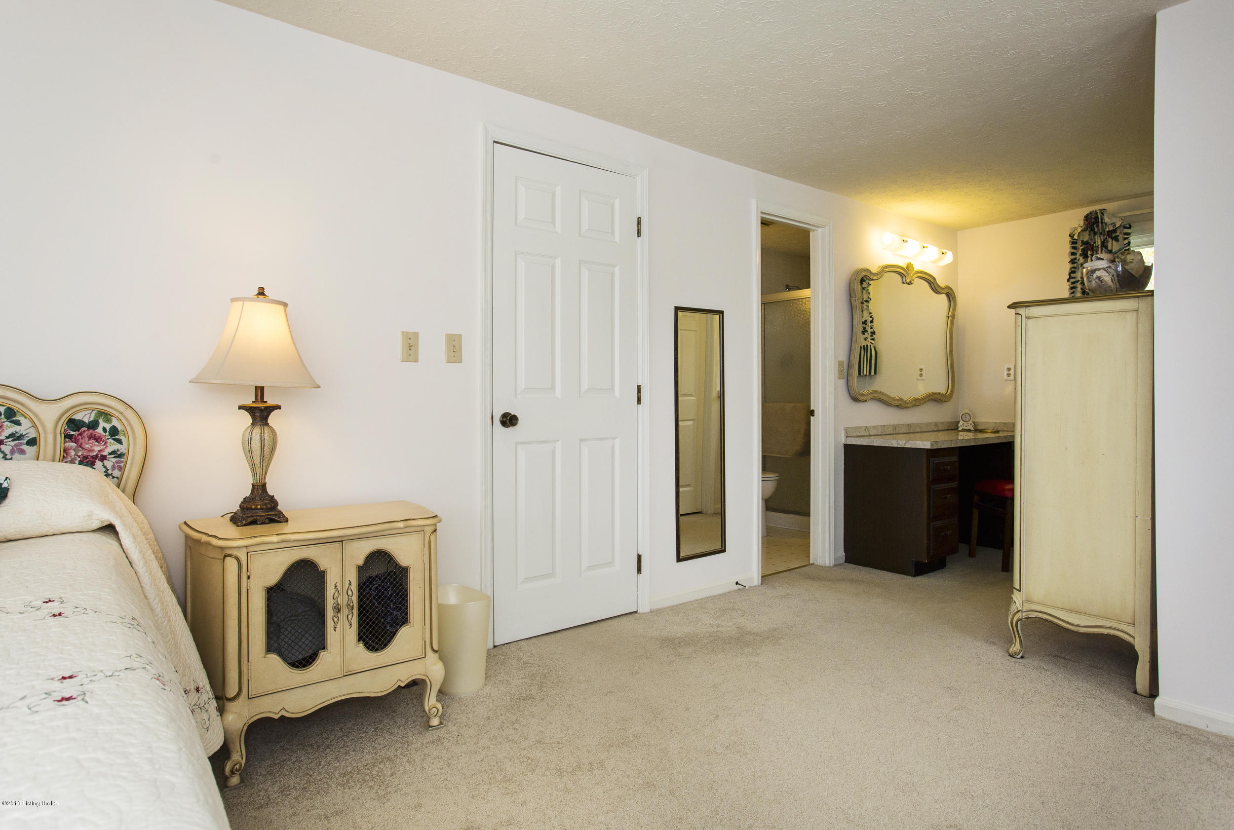306 Alcott Road Louisville, KY 40207 - Photo 21 of 40 22-master (1)