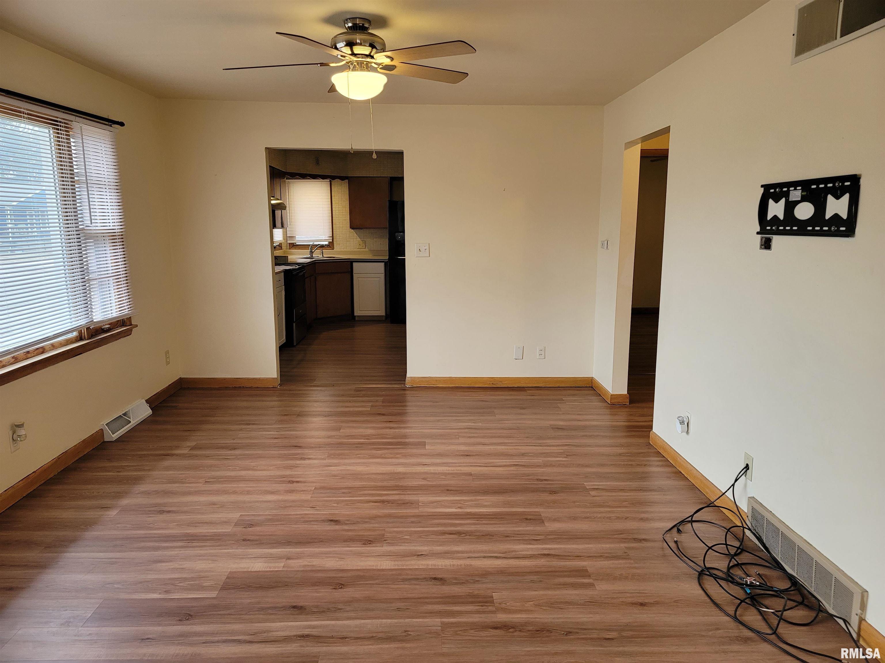 1102 West North Grand Avenue Springfield, IL 62702 - Photo 11 of 25