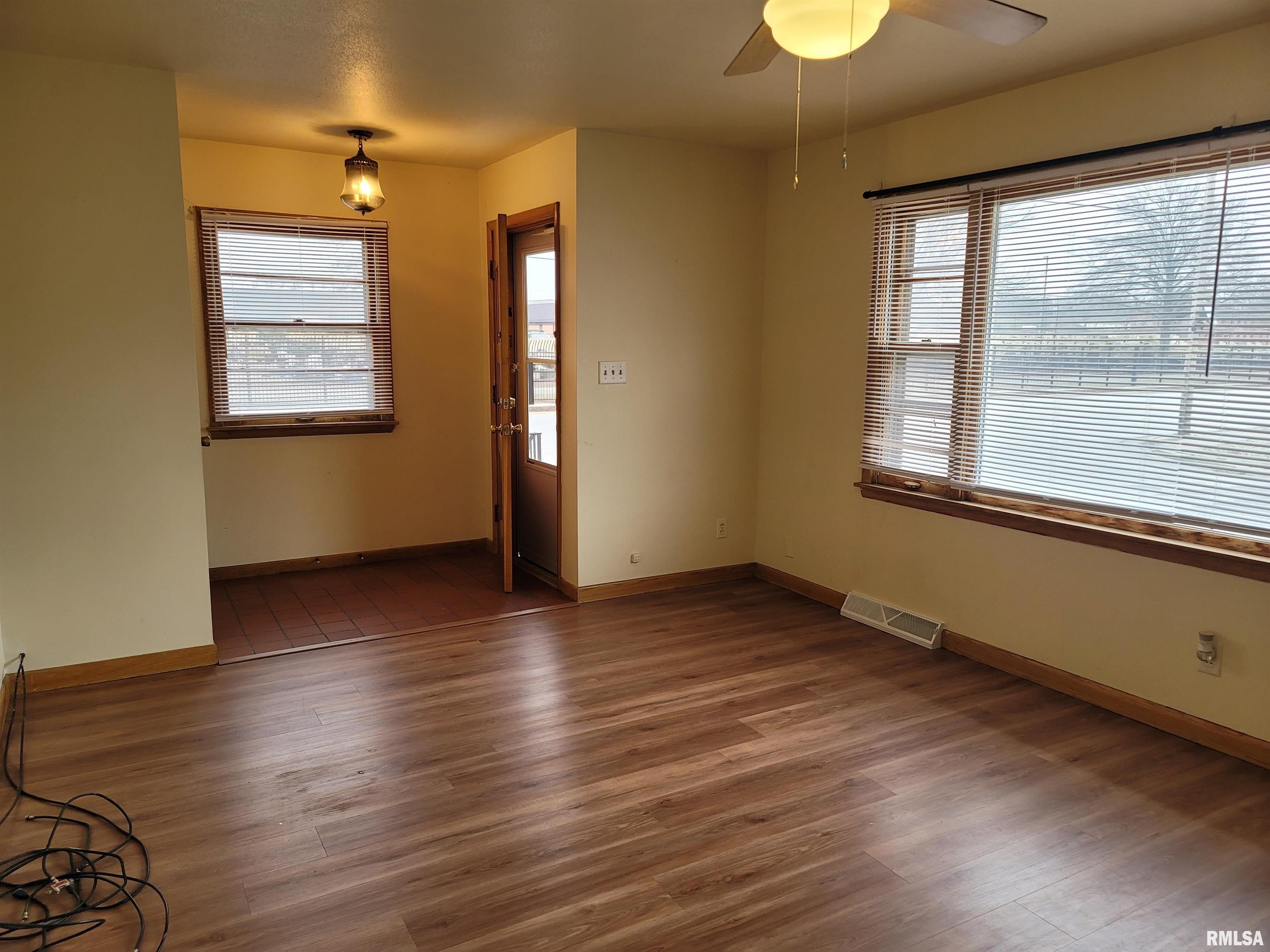1102 West North Grand Avenue Springfield, IL 62702 - Photo 9 of 25