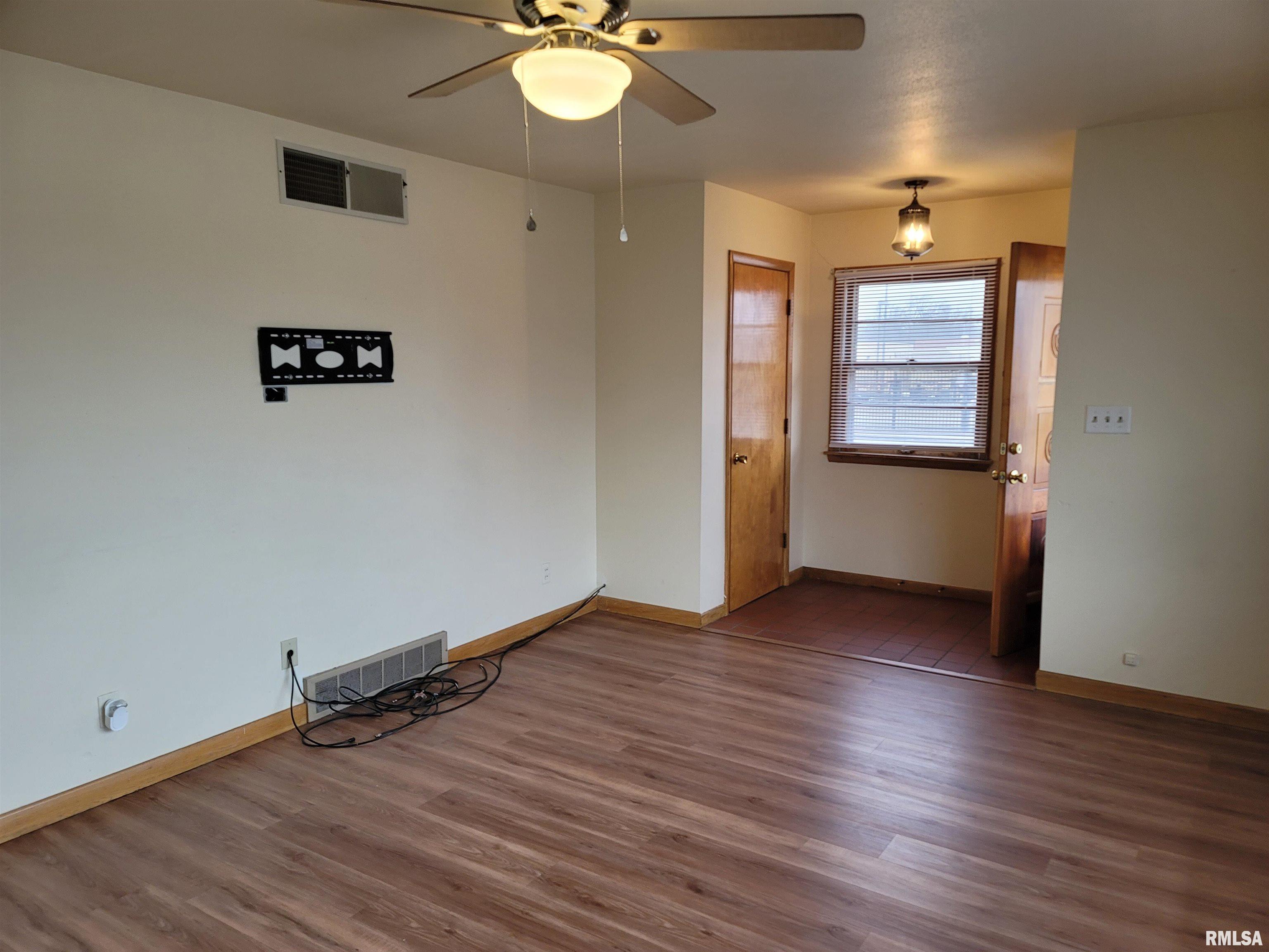 1102 West North Grand Avenue Springfield, IL 62702 - Photo 10 of 25