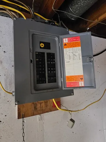 $199,900 | 1504 Flock Avenue, Rock Falls, IL 61071