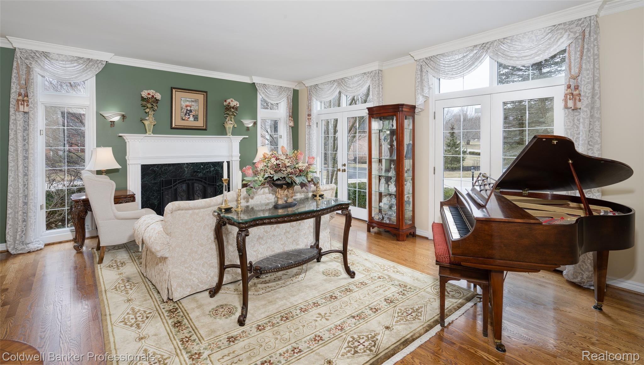 2555 Golf Crest Drive Rochester, MI 48309 - Photo 9 of 91 2555 Golf Crest Dr RHills-8.jpg