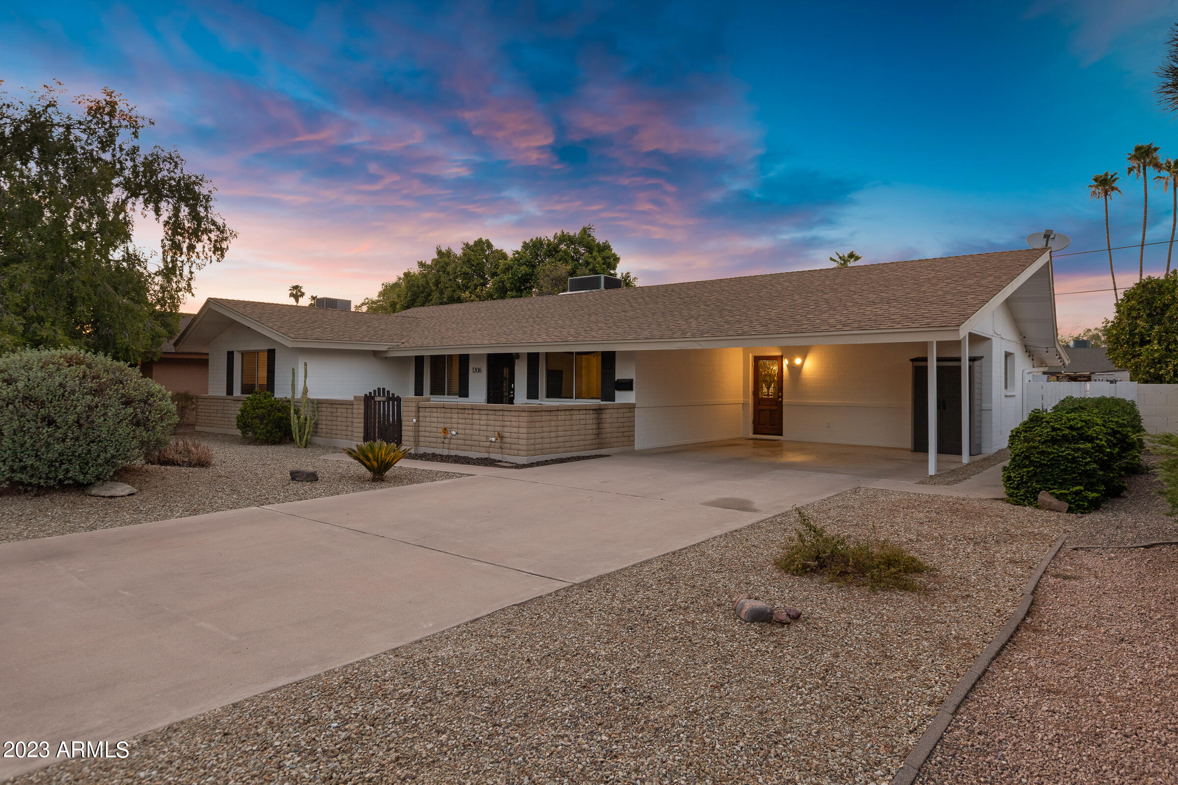 1206 East Del Rio Drive Tempe, AZ 85282 - Photo 1 of 55 1206 E Del Rio Dr-34