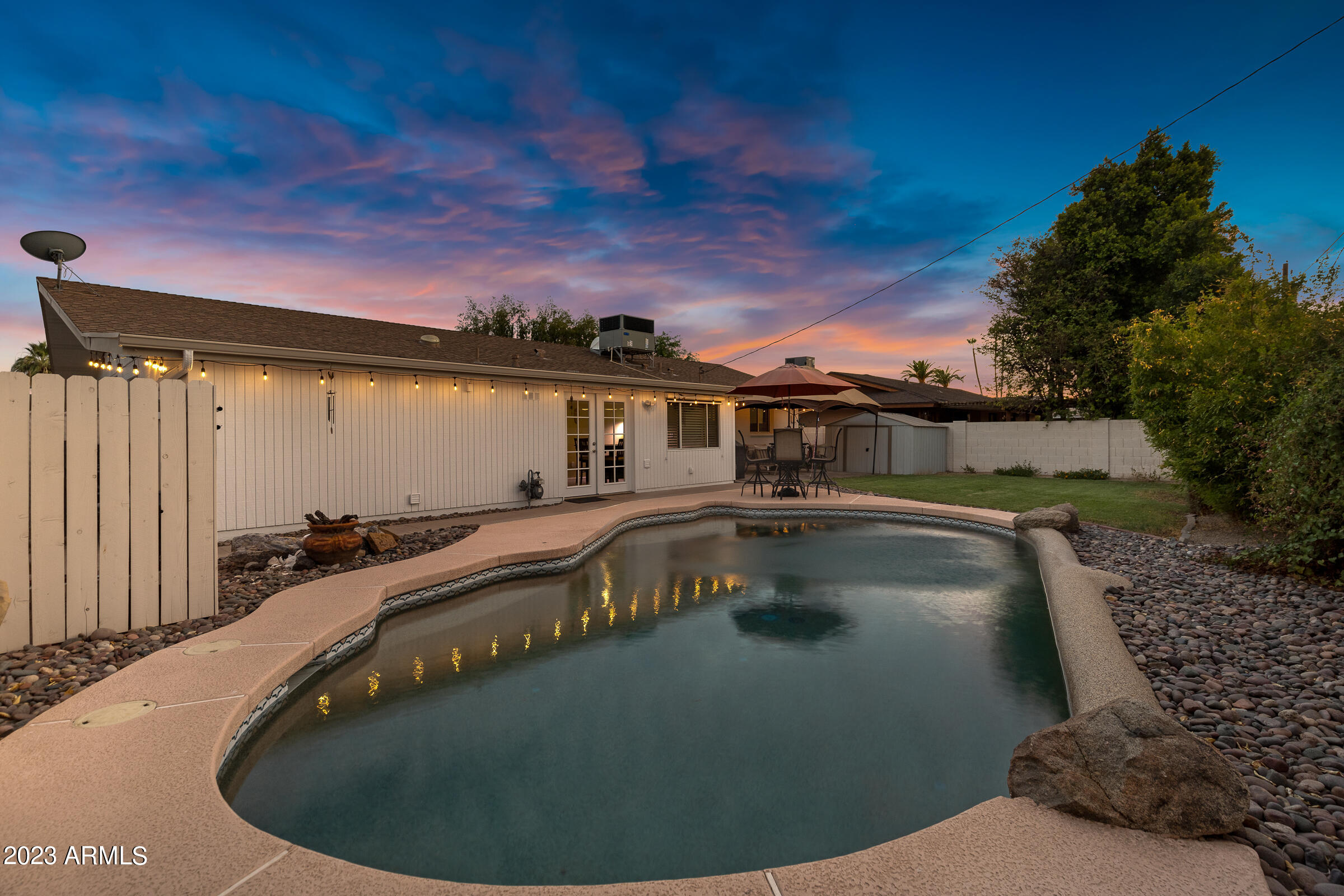 1206 East Del Rio Drive Tempe, AZ 85282 - Photo 32 of 55 1206 E Del Rio Dr-38