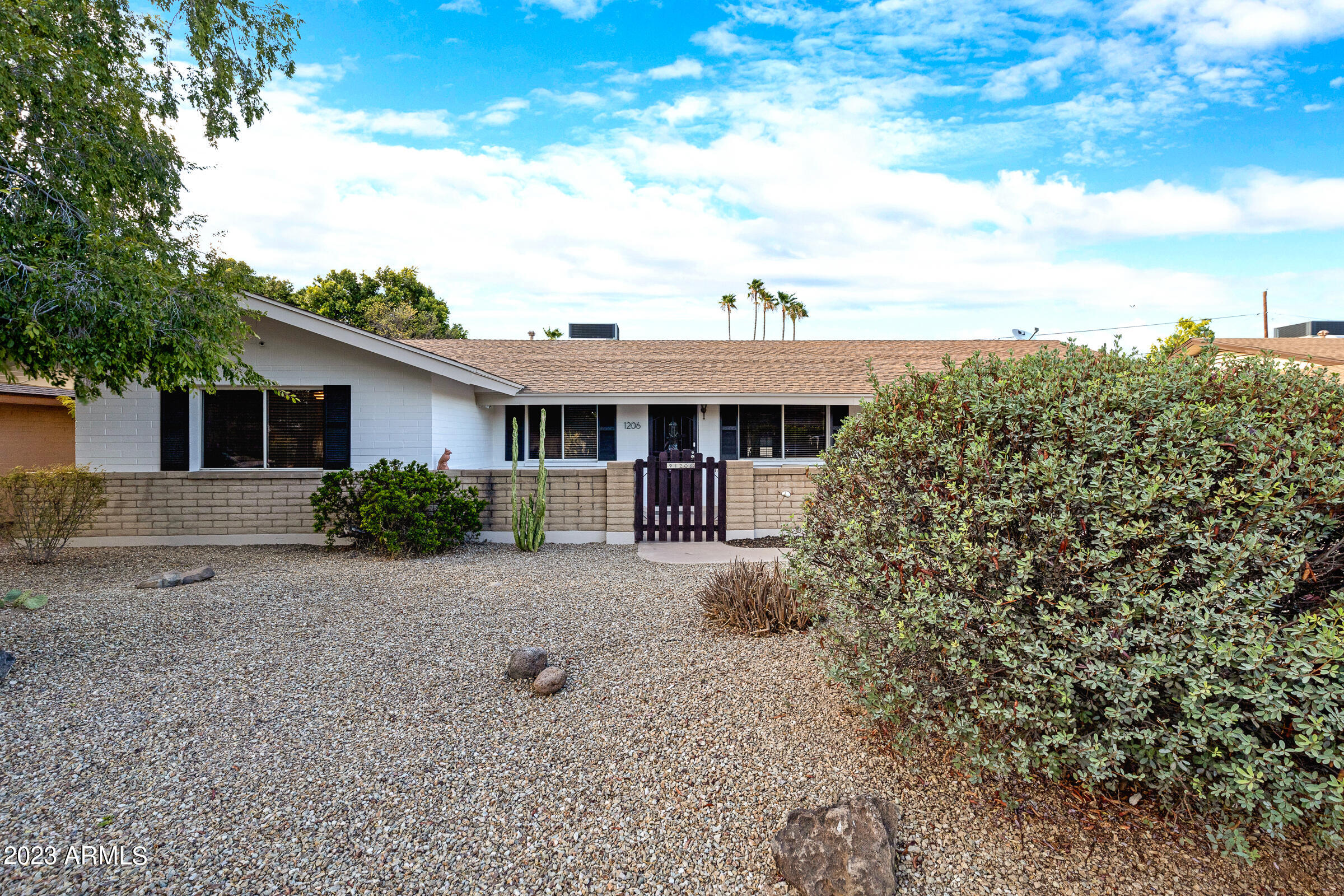 1206 East Del Rio Drive Tempe, AZ 85282 - Photo 4 of 55 1206 E Del Rio Dr-1