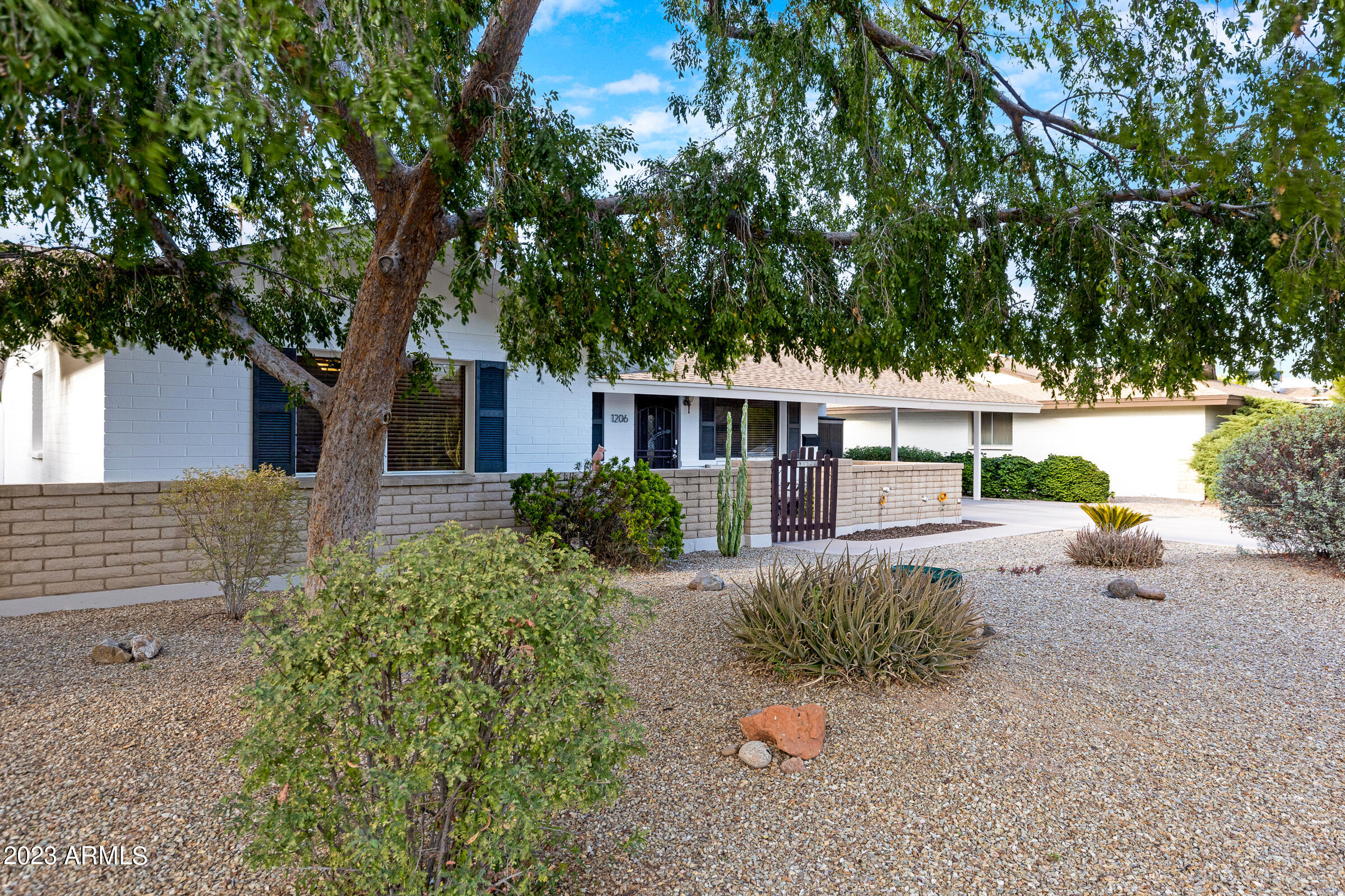 1206 East Del Rio Drive Tempe, AZ 85282 - Photo 5 of 55 1206 E Del Rio Dr-2