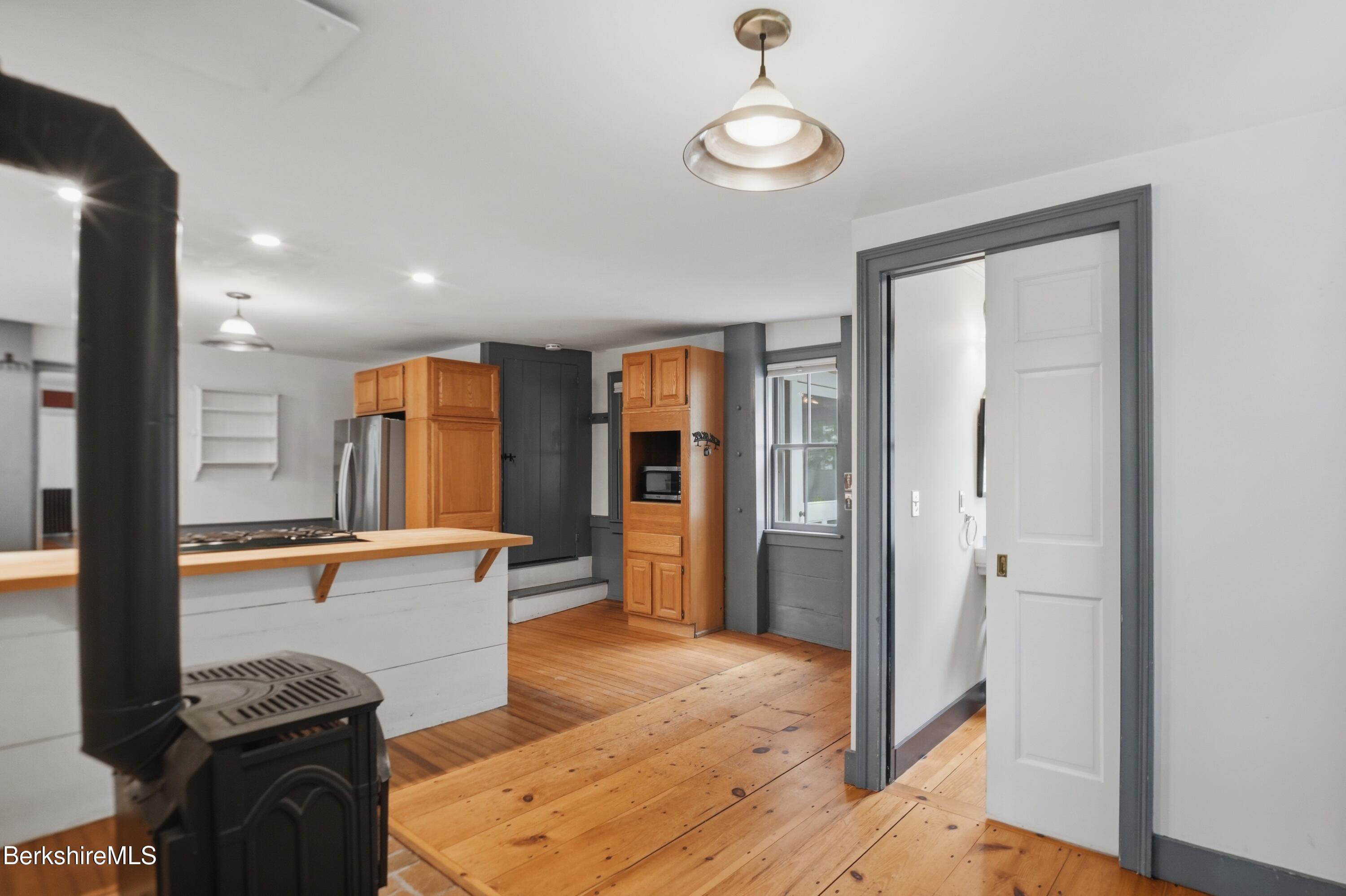 4 Stockbridge Road West Stockbridge, MA 01266 - Photo 37 of 94 Kitchen