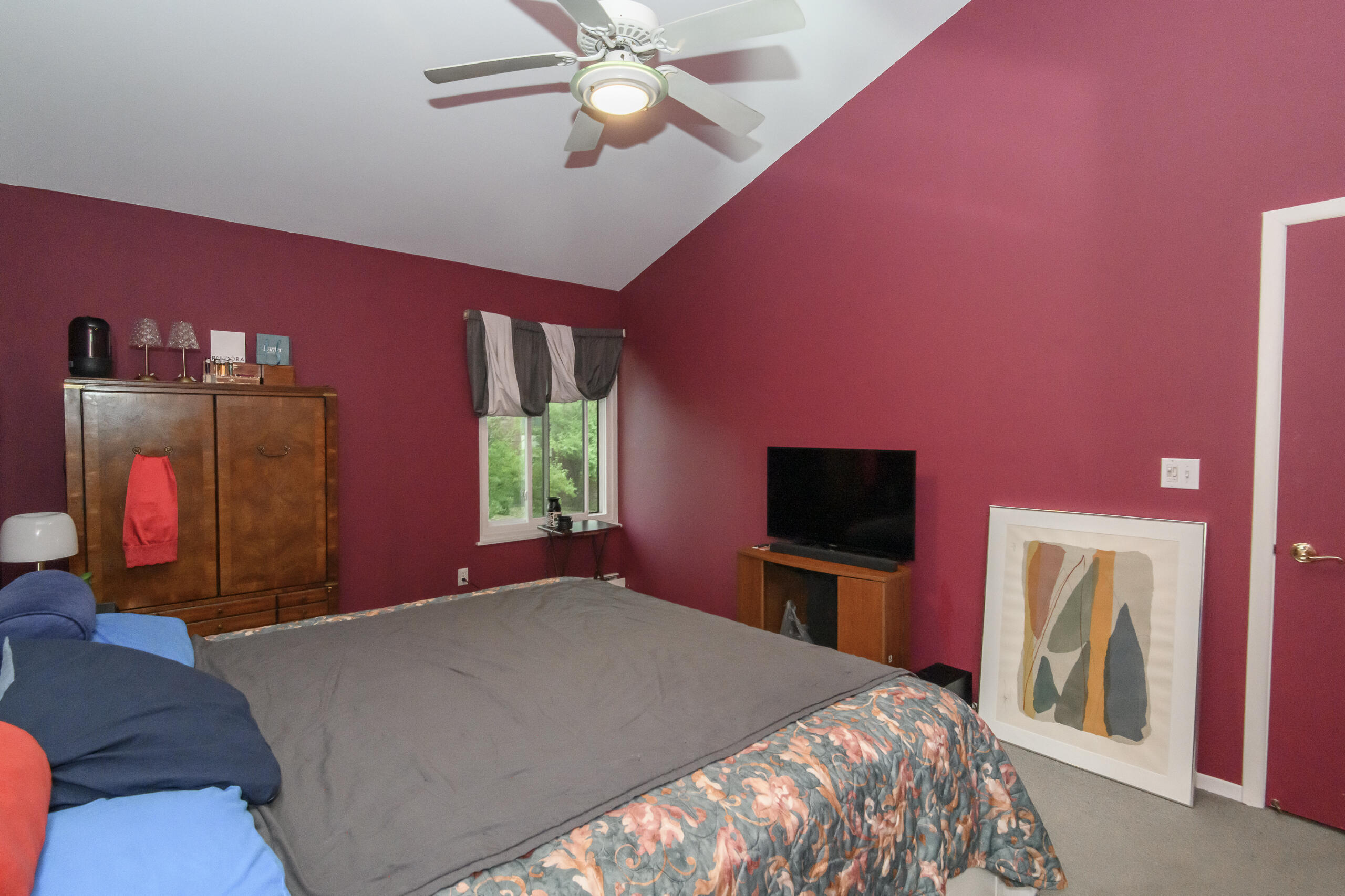 2130 Good Hope Road, Unit 12 Glendale, WI 53209 - Photo 20 of 34 Primary Bedroom