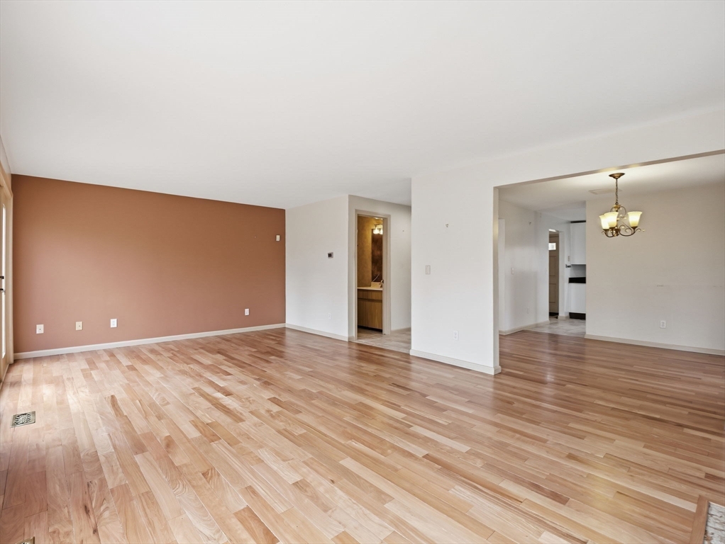 770 Salisbury Street, Unit 424 Worcester, MA 01609 - Photo 15 of 41