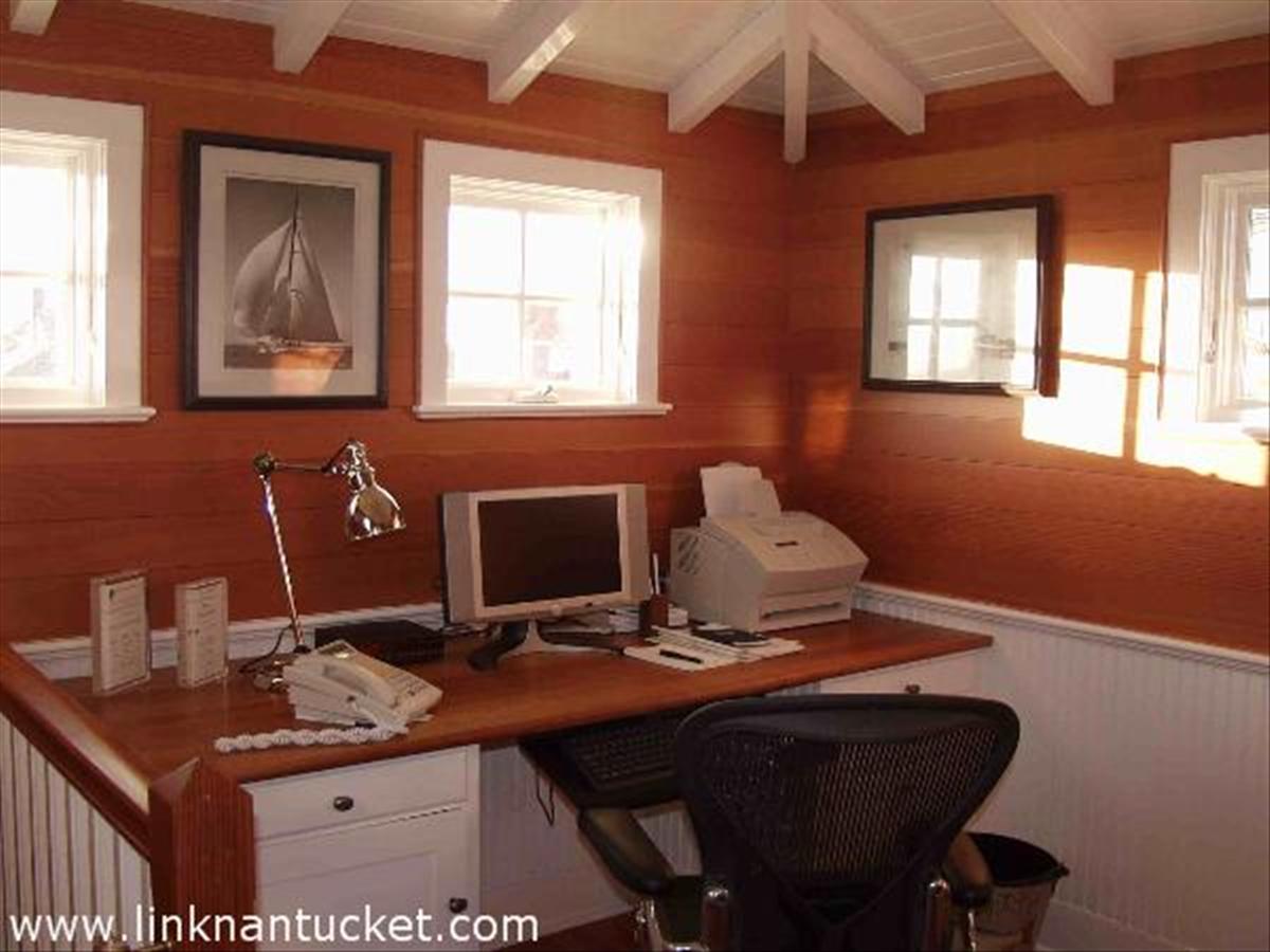 27 Baxter Road Nantucket, MA 02554 - Photo 14 of 16 Gallery Image 14