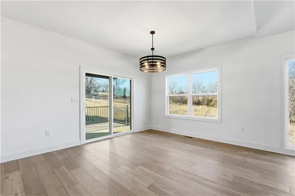 $537,500 | 502 7th Street, Smithville, MO 64089