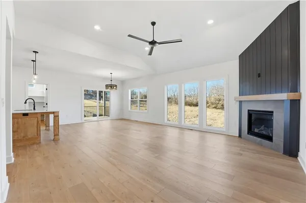 $537,500 | 502 7th Street, Smithville, MO 64089