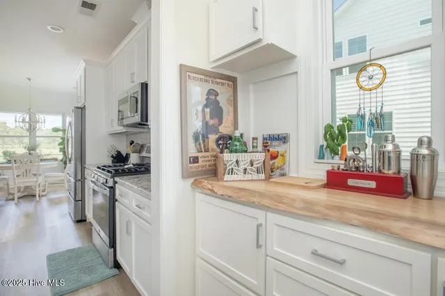 $743,000 | 402 Taylorwood Drive, Beaufort, NC 28516