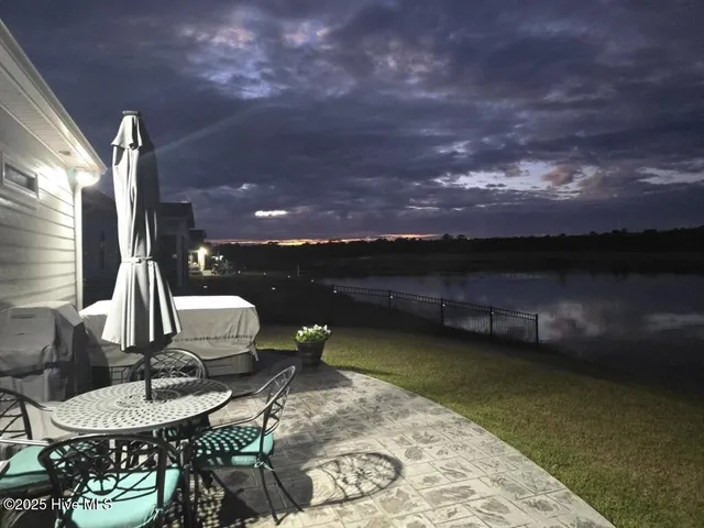 $743,000 | 402 Taylorwood Drive, Beaufort, NC 28516