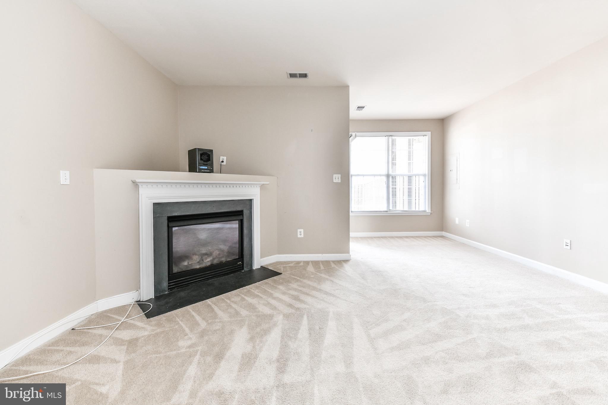 42529 Magellan Square Brambleton, VA 20148 - Photo 6 of 48