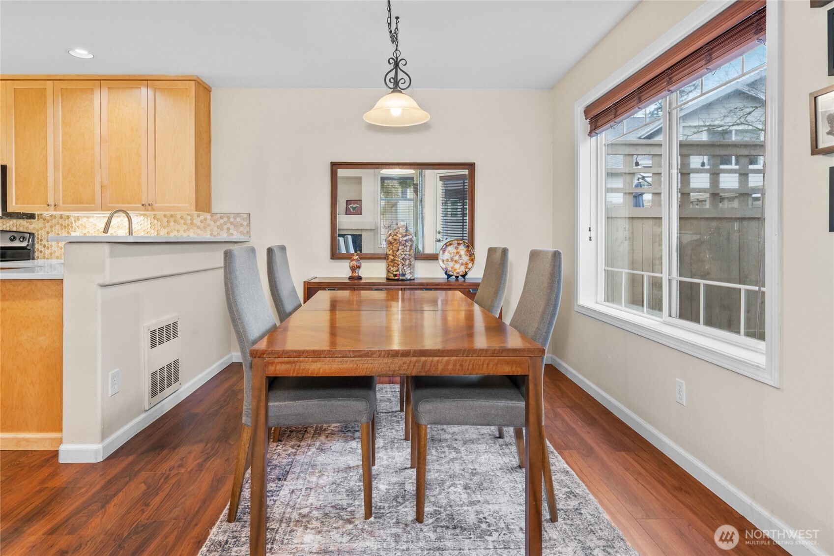 562 Elma Avenue Northeast Renton, WA 98059 - Photo 11 of 40